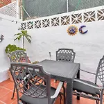 Charming Townhouse In Nueva * Нерха