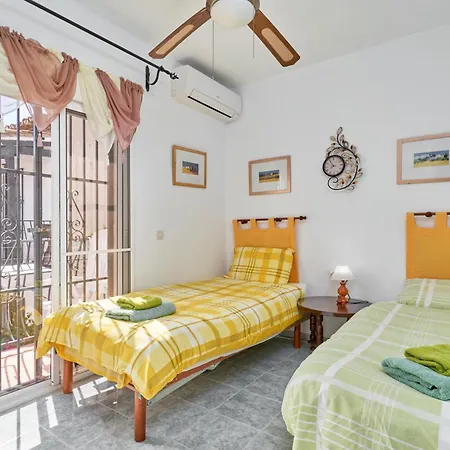 Charming Townhouse In Nueva Holiday home Nerja