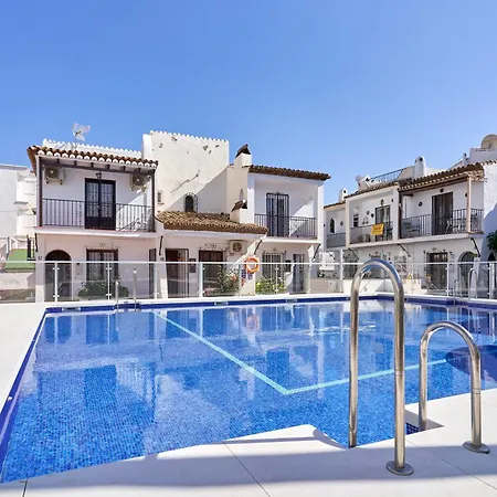 Charming Townhouse In Nueva Holiday home Nerja